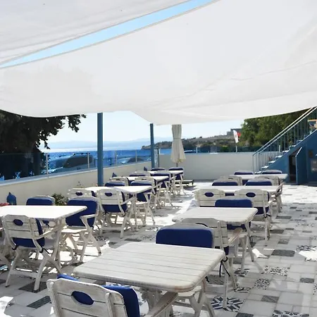 Deniz Evi *